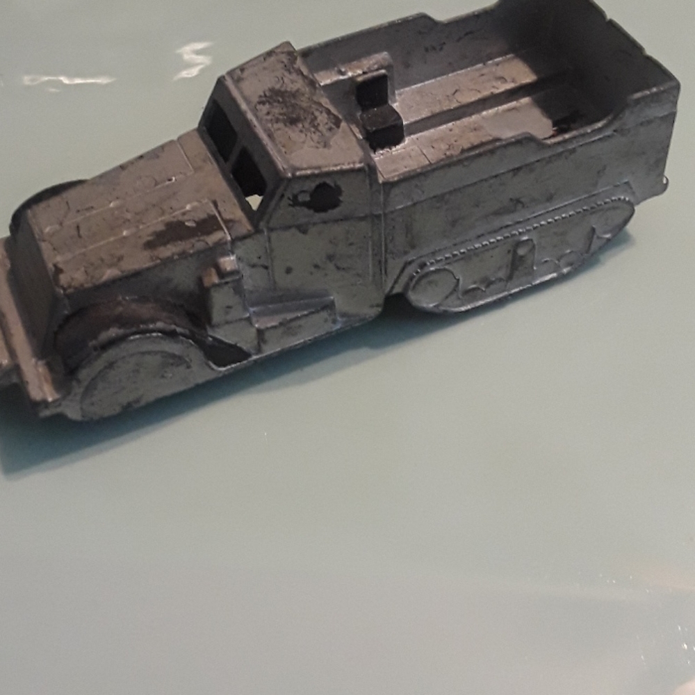 Toy - Picture 2 of 5